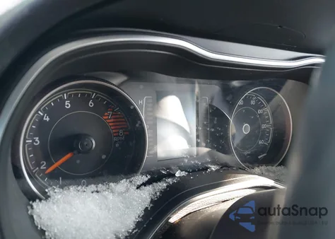 2019 Jeep Cherokee North z USA, uszkodzony, nr VIN 1C4PJMCX9KD228361